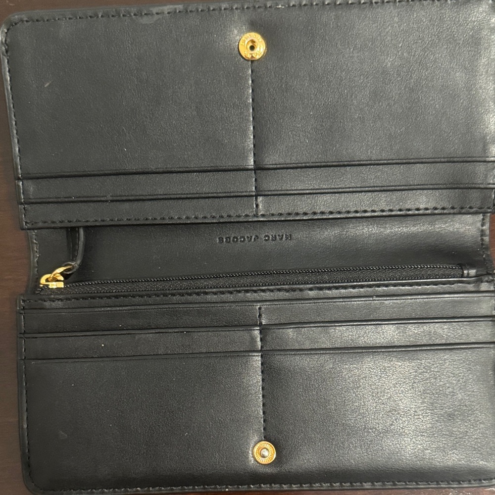 Marc Jacobs Black Textured Wallet - Picture 3 of 5
